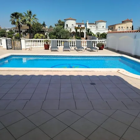 Belle De Plain Pied Sur Canal Empuriabrava
